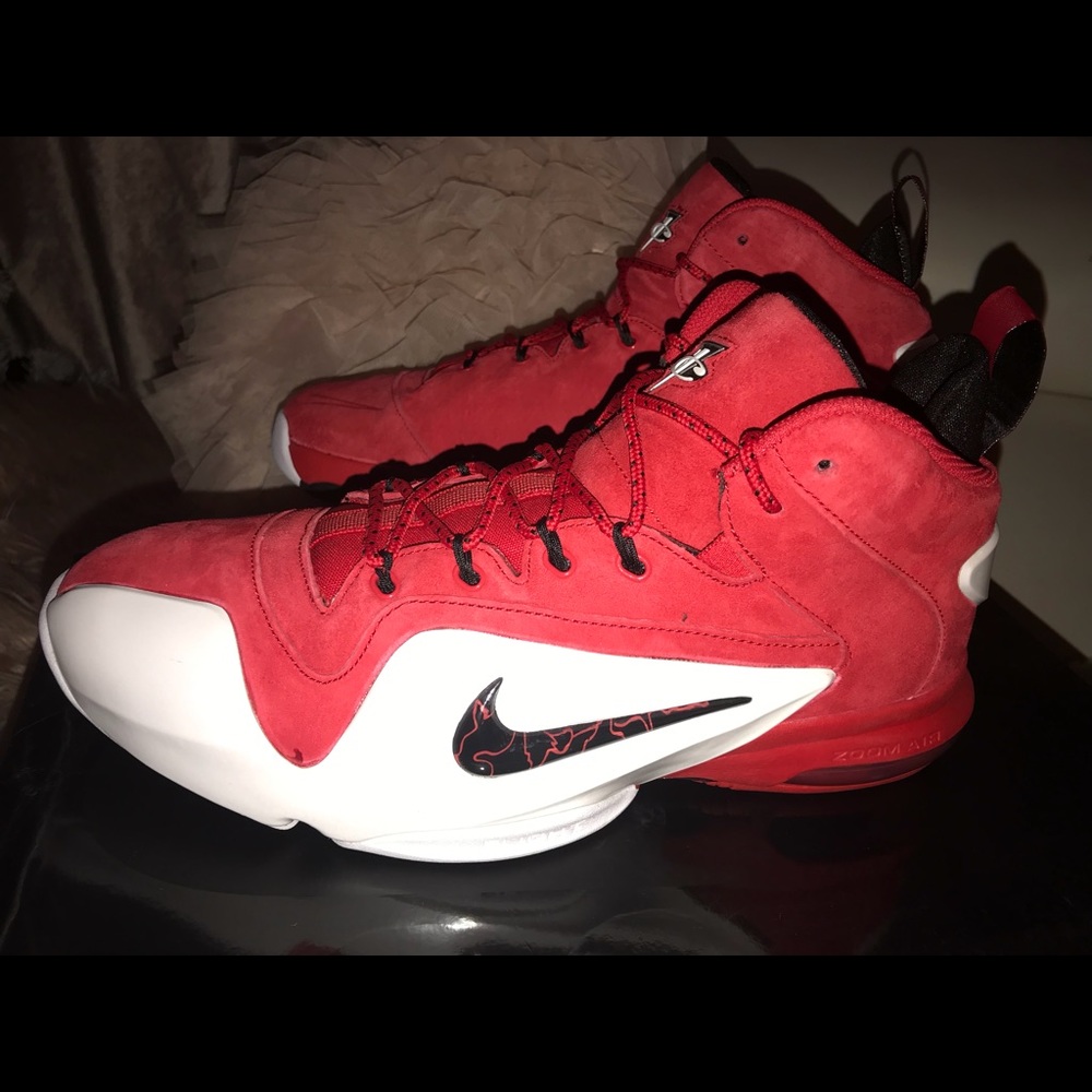 Nike Air Zoom penny VI Size 9